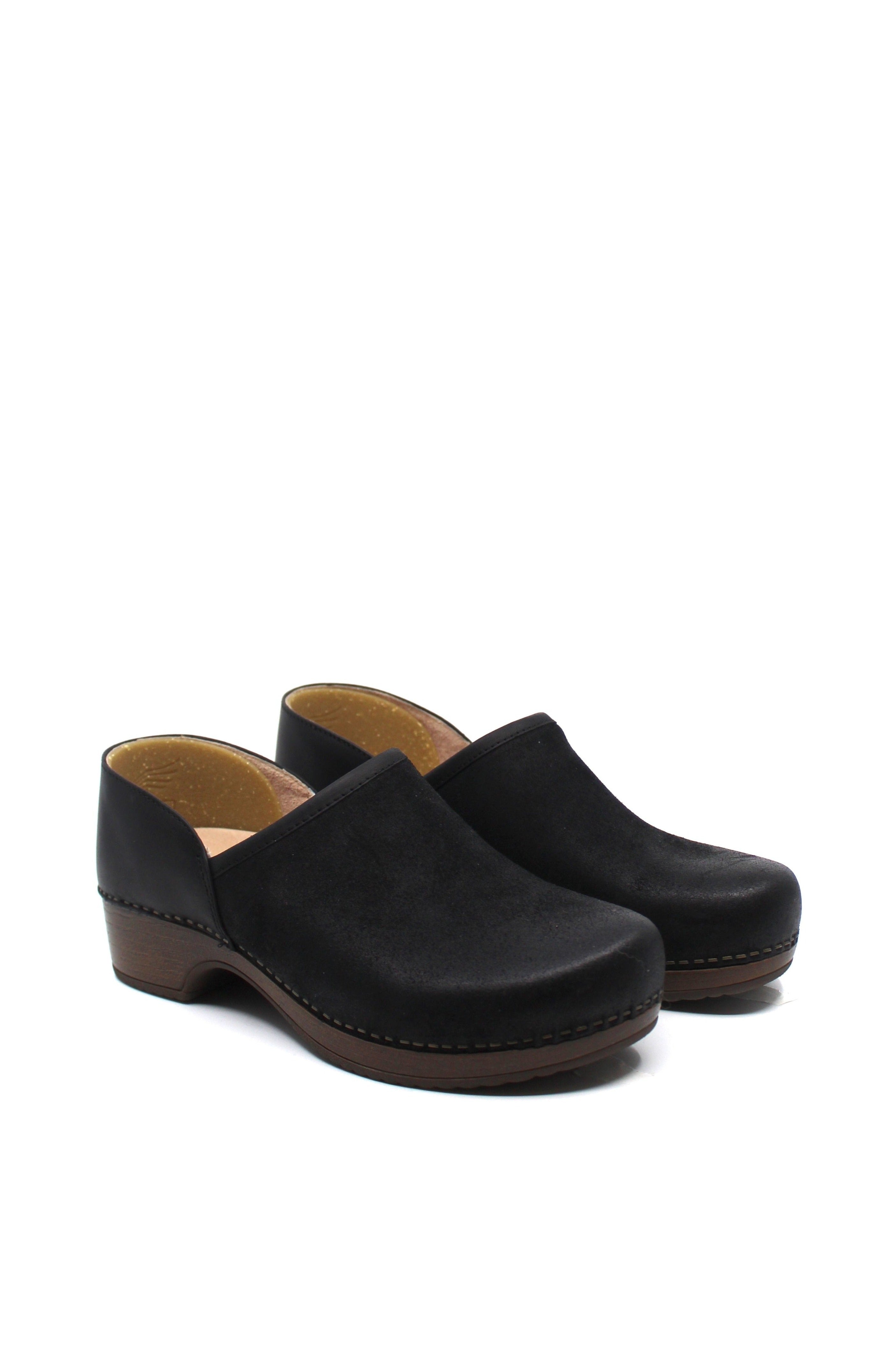 Dansko sales clog black