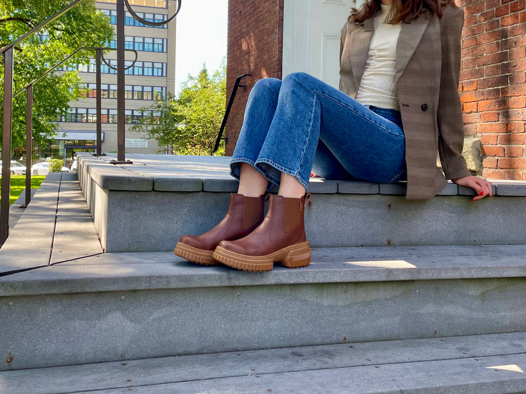 Sorel ONA Ave Chelsea Boot Velvet Tan/Gum